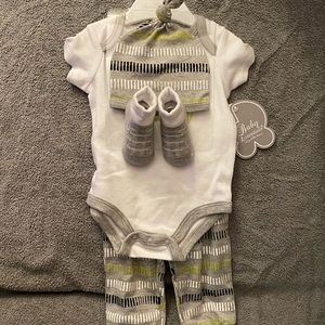 Mamas main squeeze baby outfit